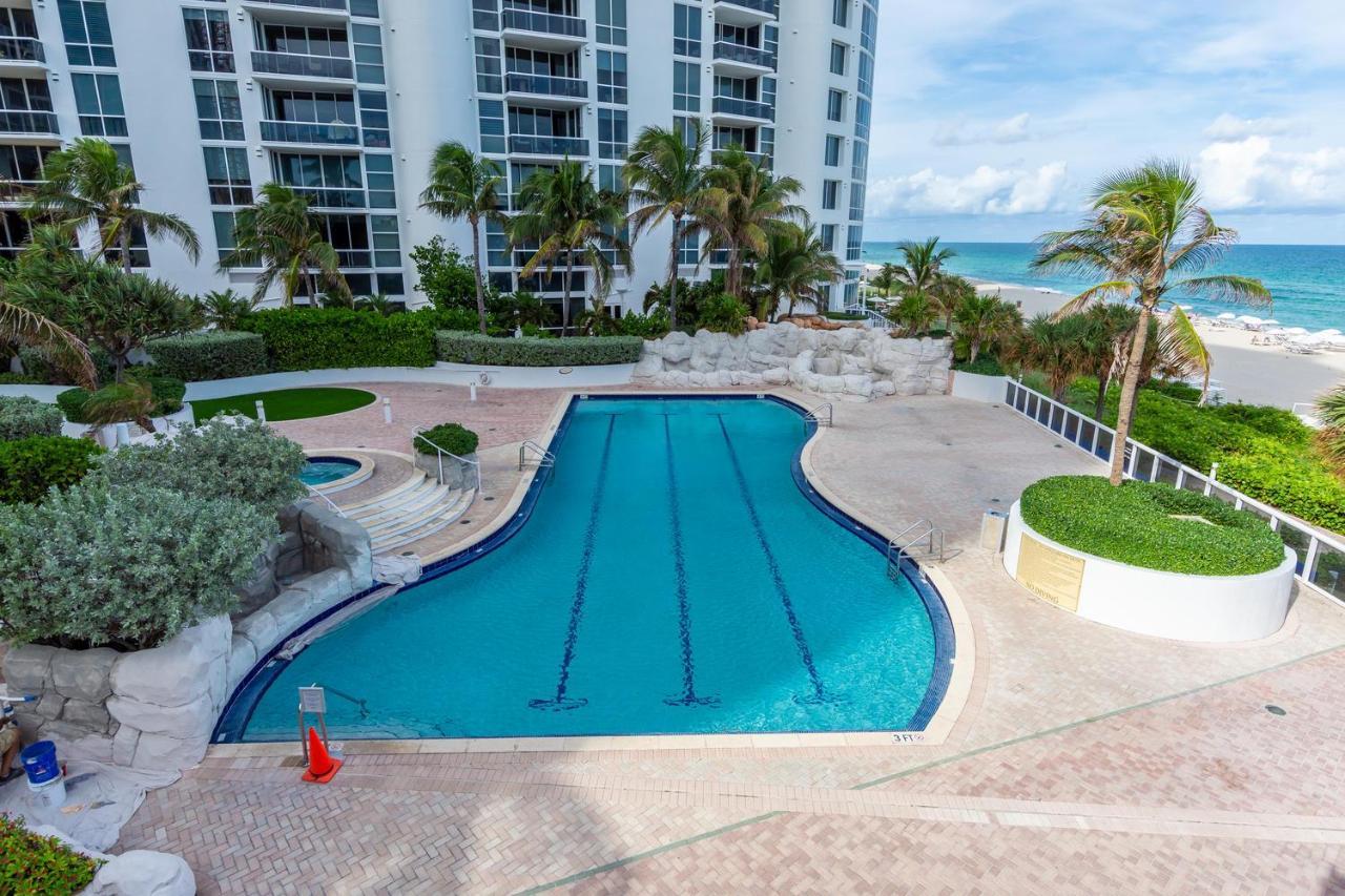 Trump Intl 2 Bedroom Apartment 1600 Sf Ocean And Bay View With Terrace Miami Beach Bagian luar foto